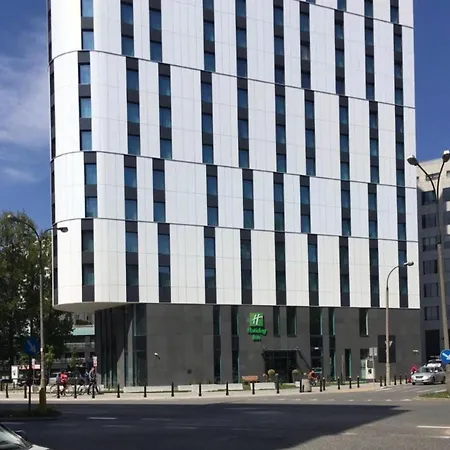 Apartment Centrum Zlota 81 *